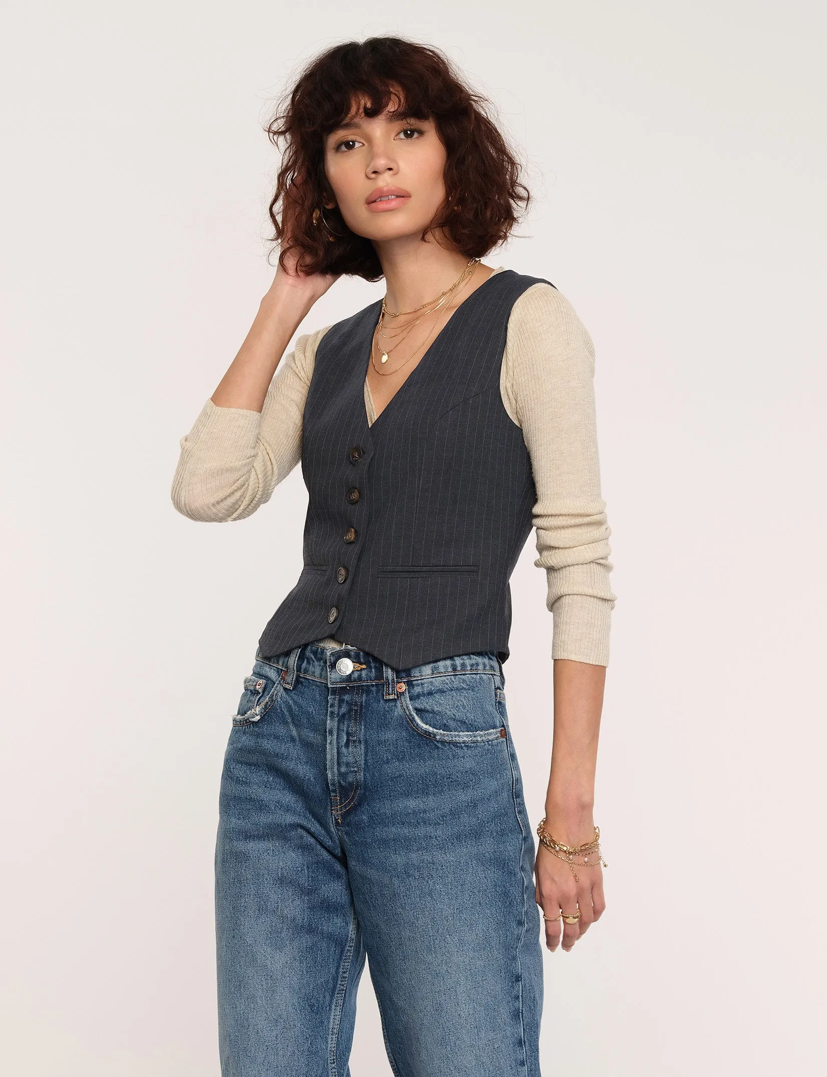 Anais Vest