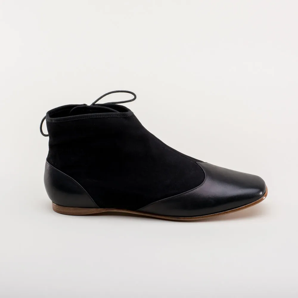 Keckley Women's Victorian Side-Lace Boots (Black/Black)
